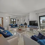 Casa Flores Villa *