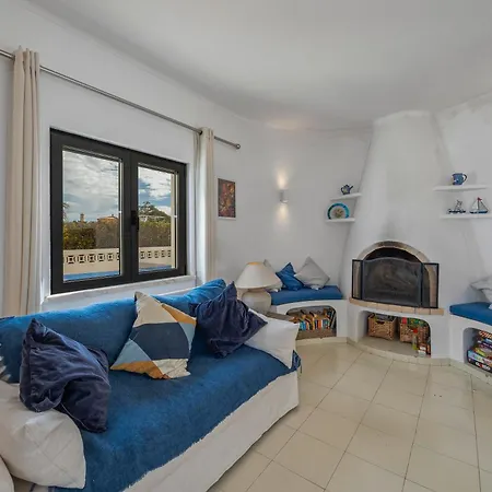 Casa Flores Willa