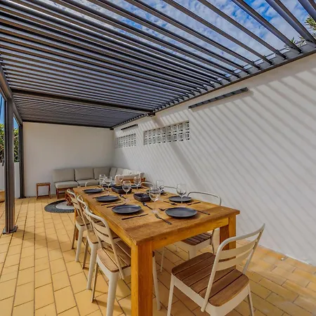 Casa Flores Willa *
