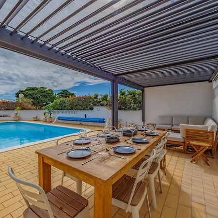 Casa Flores Villa